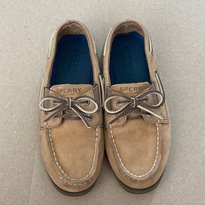 Tan speedy boat shoes